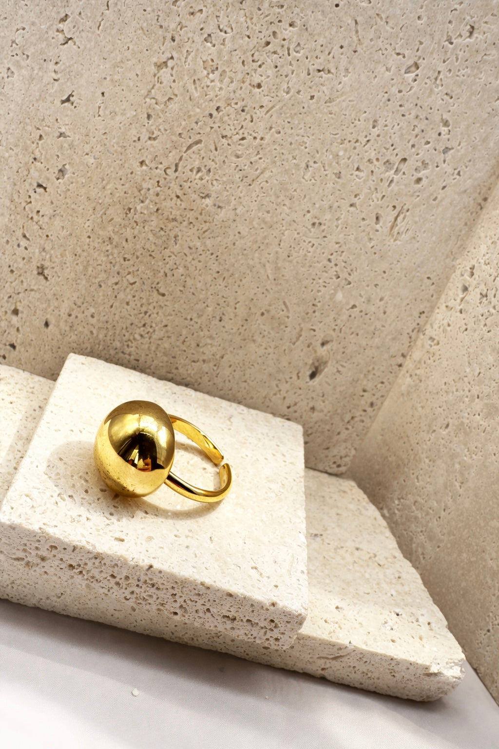 Anello Monique