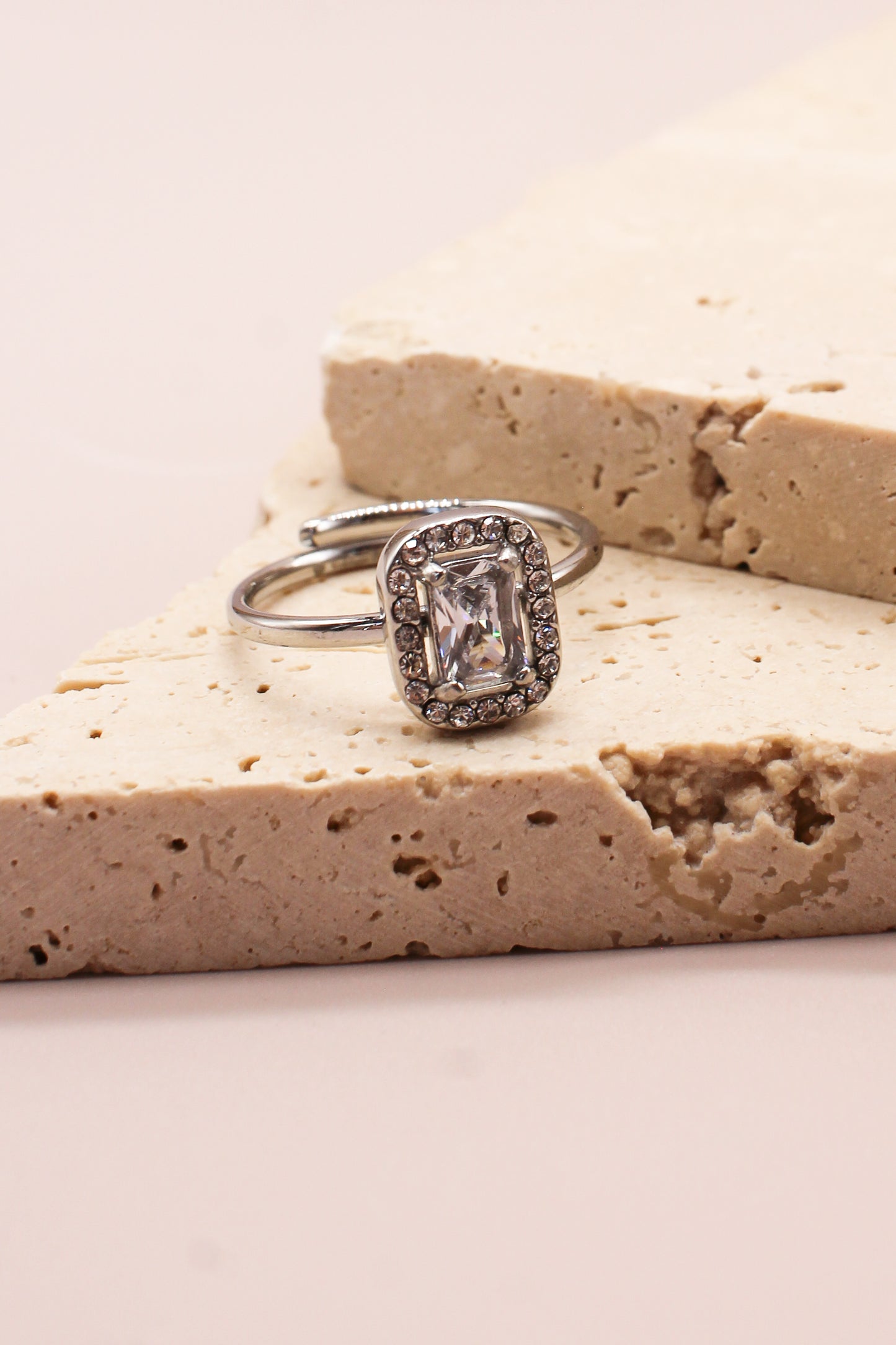 Anello Esmé
