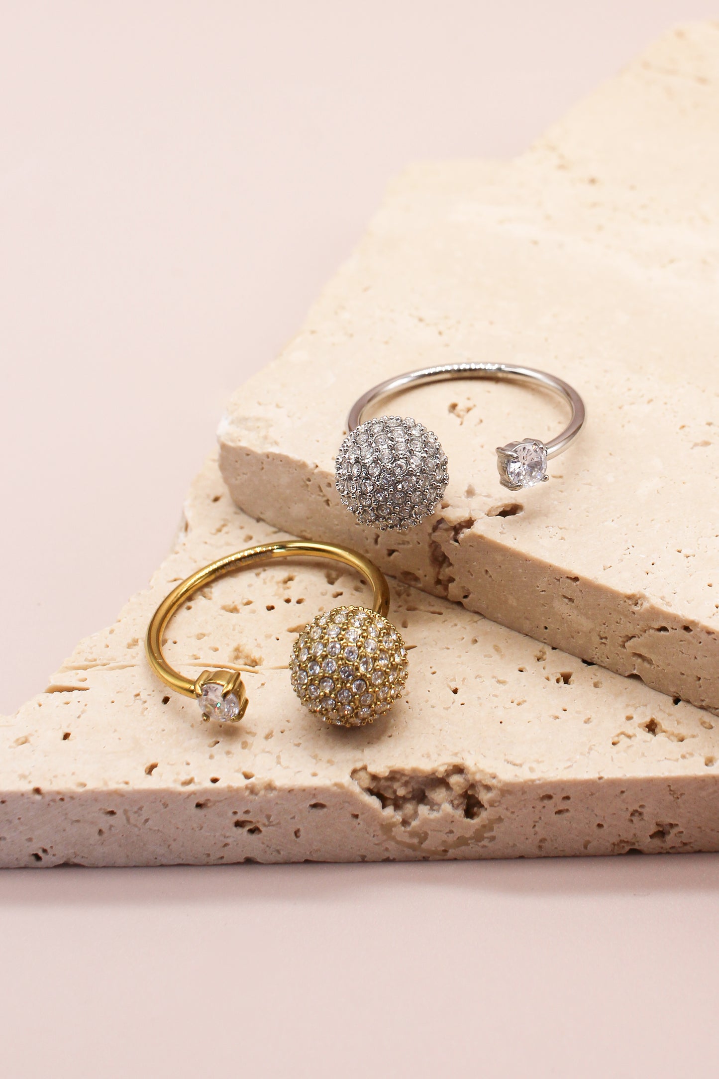 Anello sfera strass