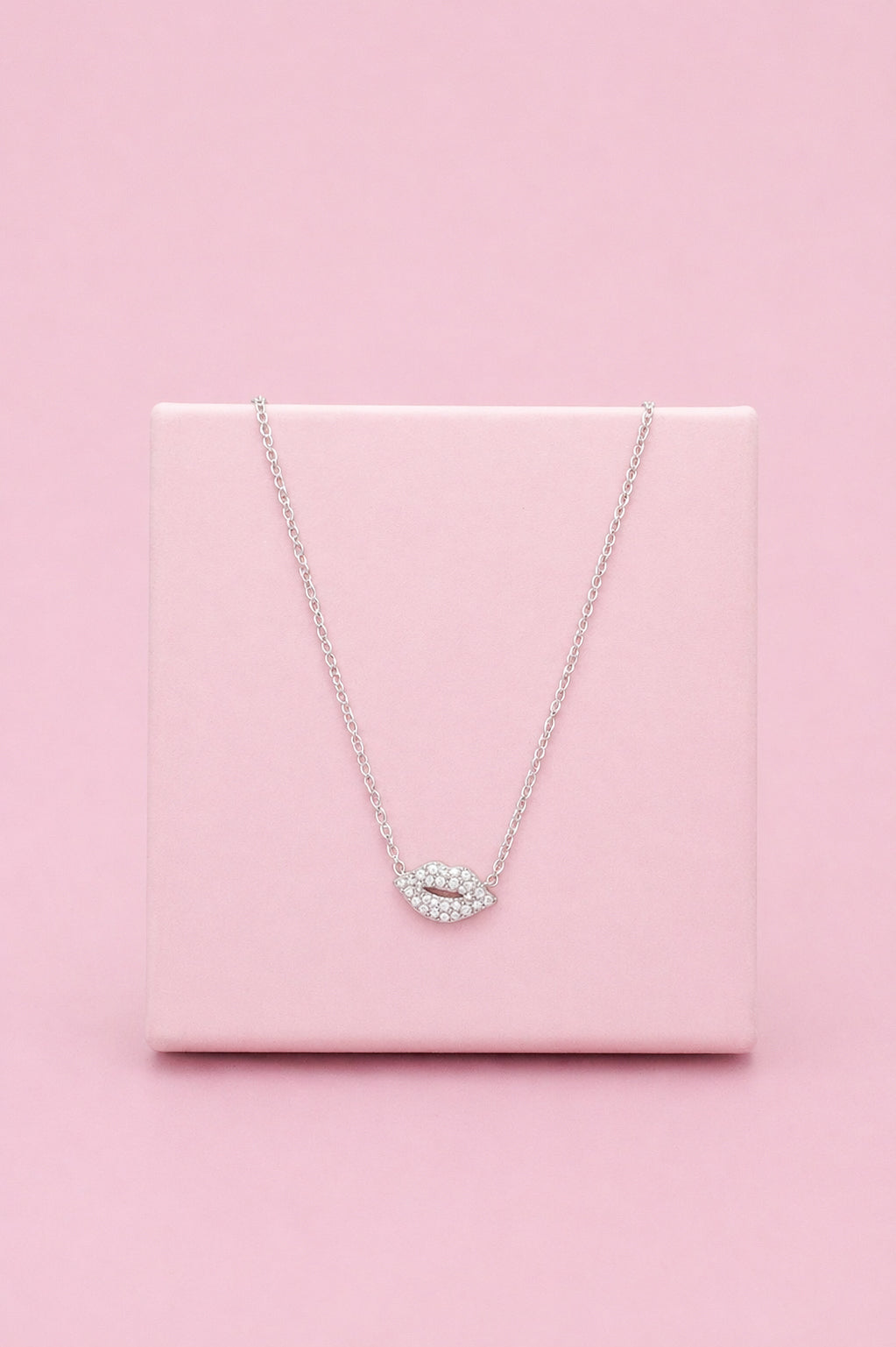 Collana kiss