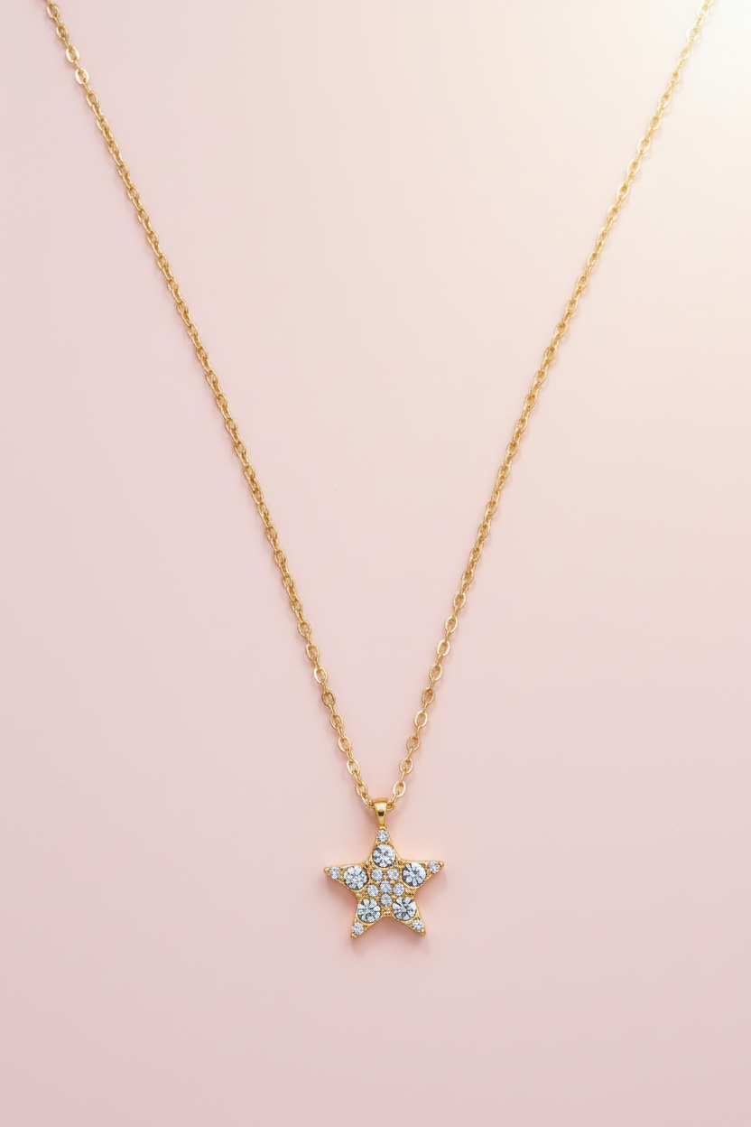 Collana stellina crystal - sfondo rosa luminoso